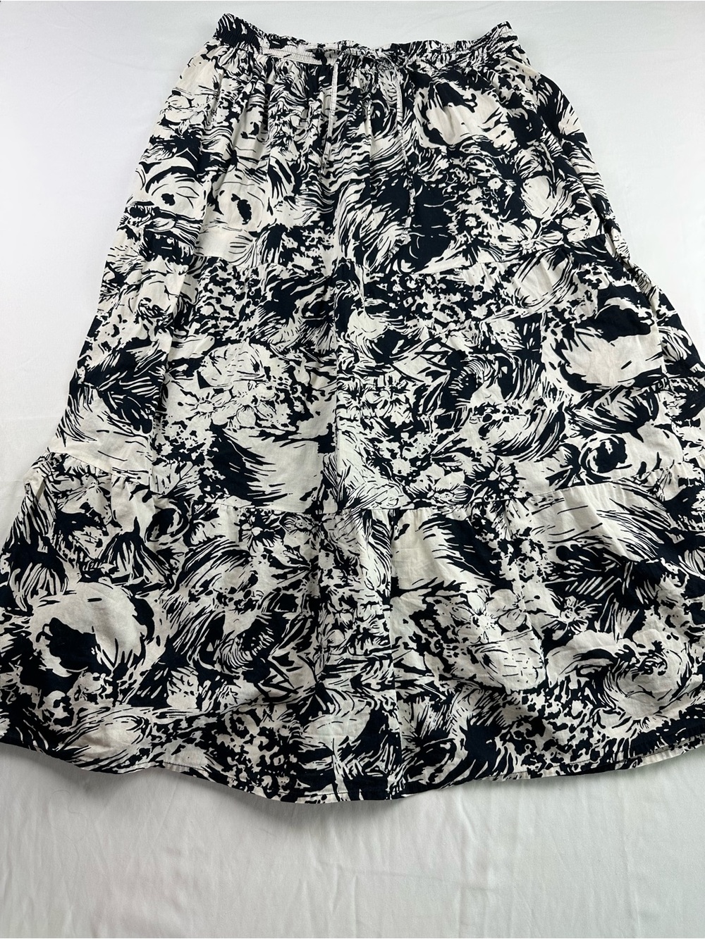 Vintage Boho Maxi Skirt Tiered Floral Black White Prairie Cottagecore Cotton